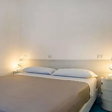 Poseidonia Bed and Breakfast