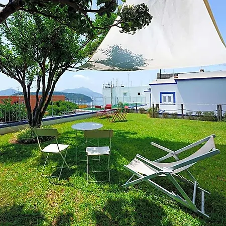 Poseidonia Bed and Breakfast