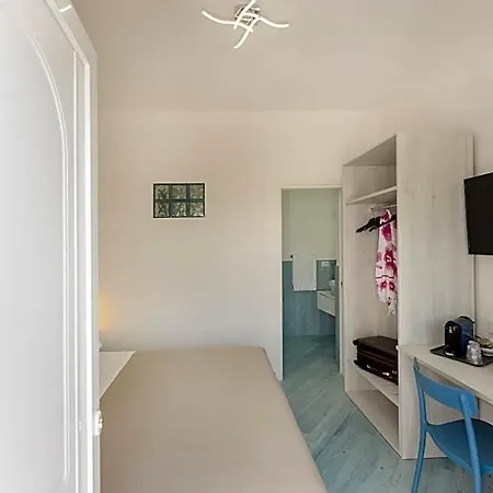 Bed and Breakfast Poseidonia 4*